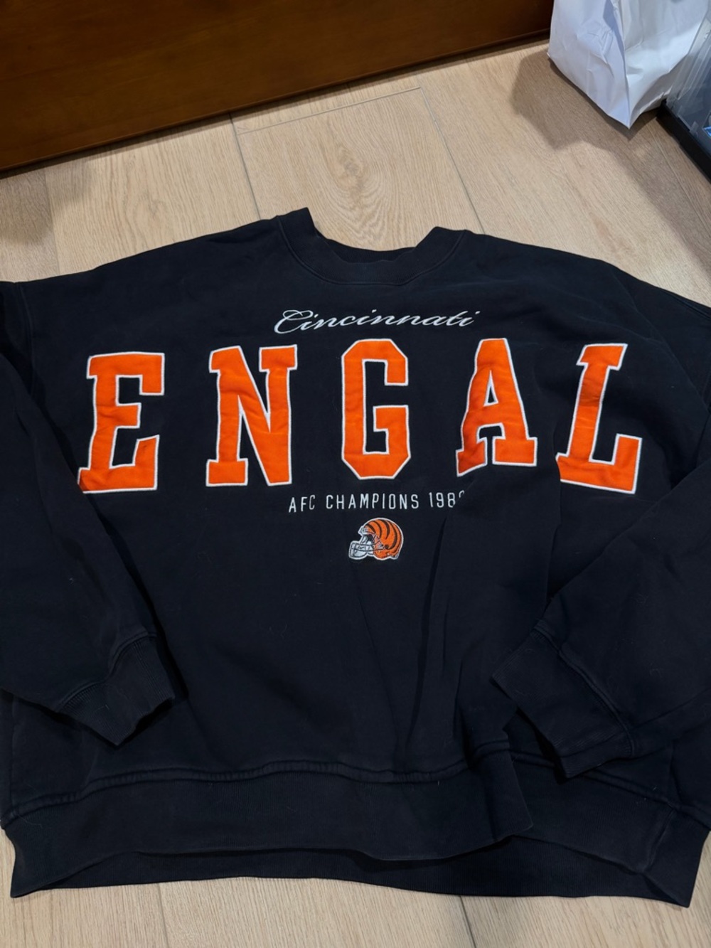 Abercrombie & Fitch Black NFL Patch Crewneck Sweatshirt